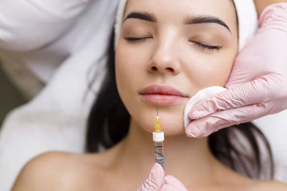 Chi phí tiêm botox xóa nhăn môi tại HBIO Clinic