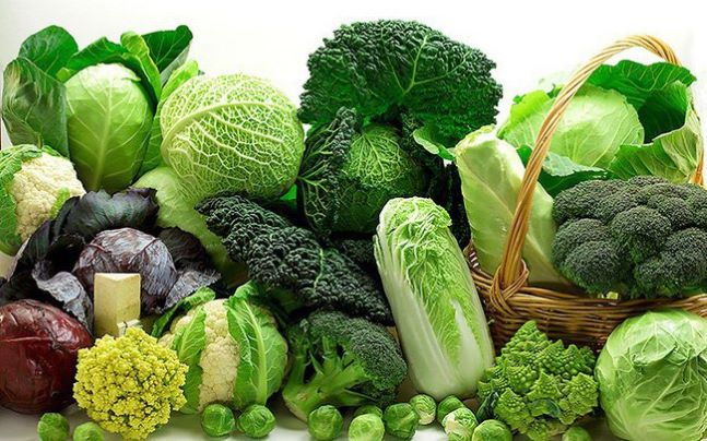 Rau xanh là nguồn chất xơ dồi dào giúp duy trì làn da trẻ trung
