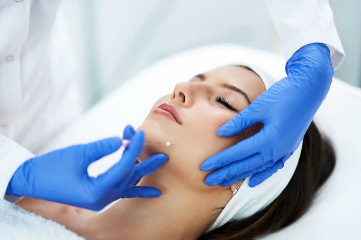 Chế độ chăm sóc sau khi căng chỉ nâng rãnh miệng cằm