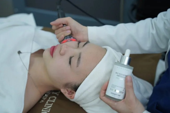 Điều trị nám bằng công nghệ thẩm mỹ tại HBIO Clinic